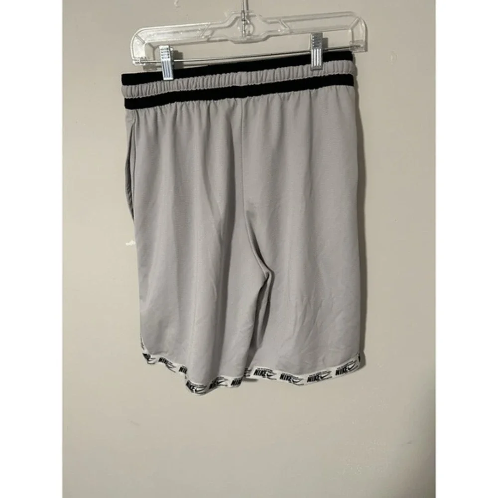 Nike Drifit Shorts Grey‎ Size M